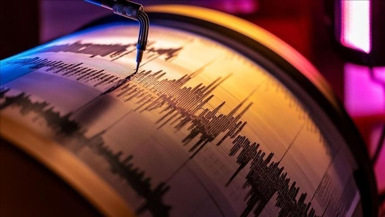 4.5 büyüklüğünde depremle sallandılar