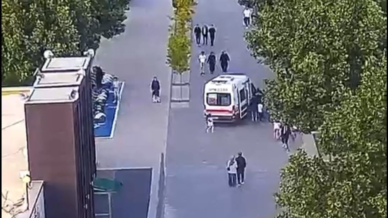 Halı sahada bıçaklı kavga
