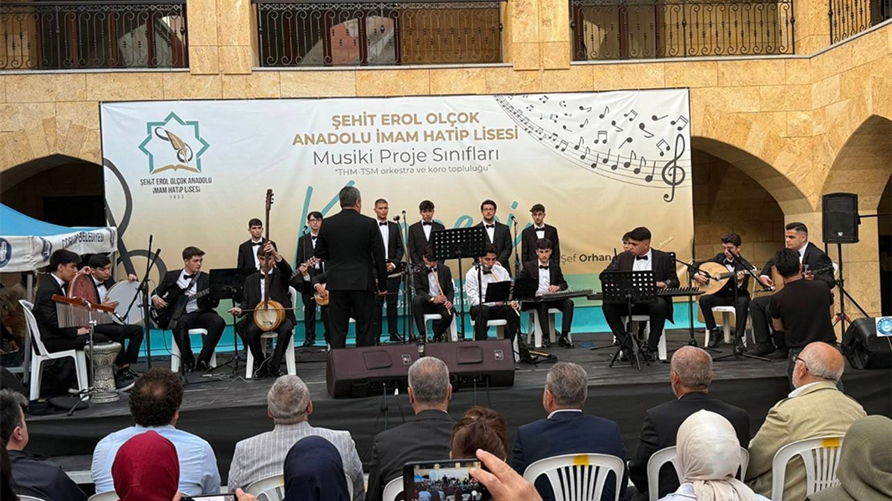 Gençlerin THM VE TSM  konseri büyük alkış topladı
