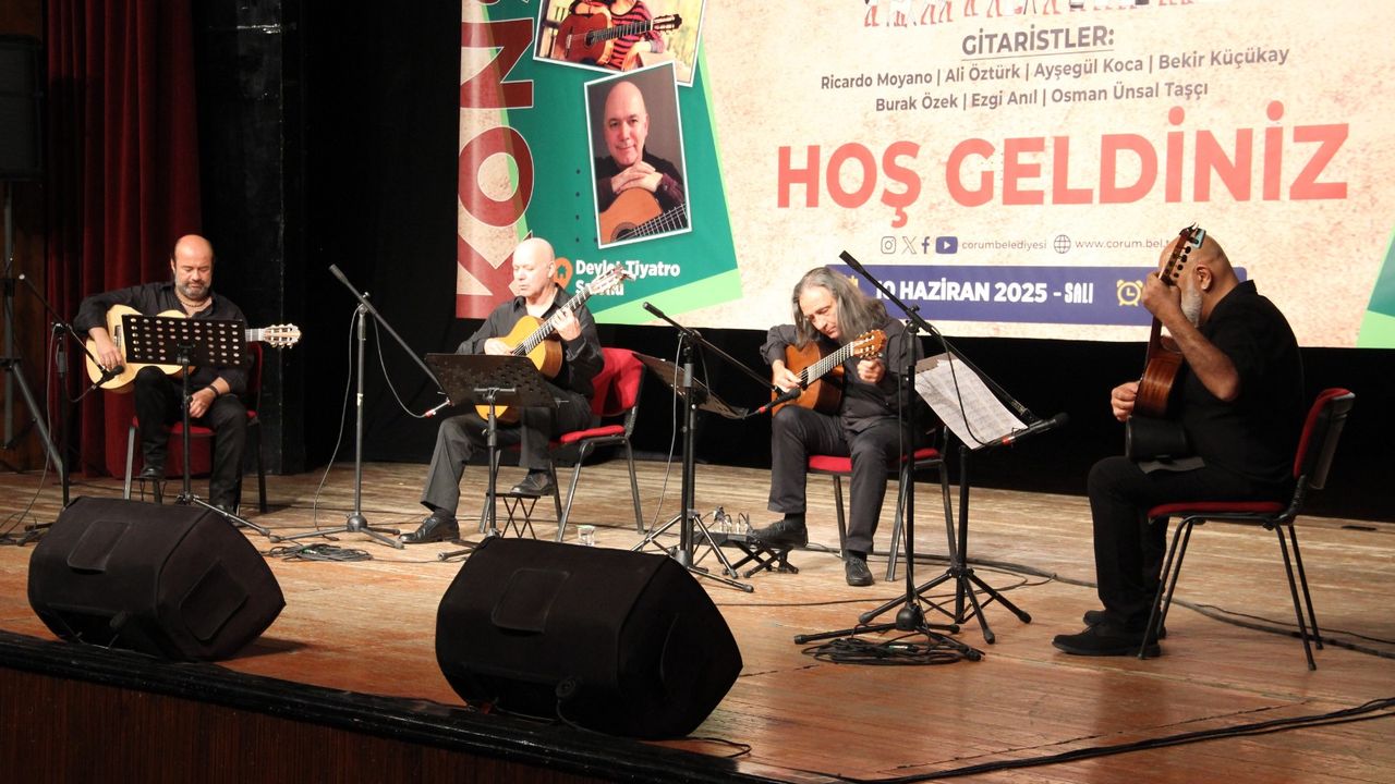 Ünlü gitaristlerden müzik ziyafeti
