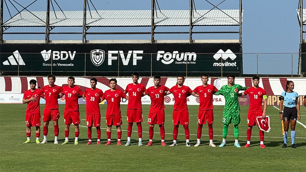 Hasan Ege’li milliler Paraguay’a 5-0 yenildi