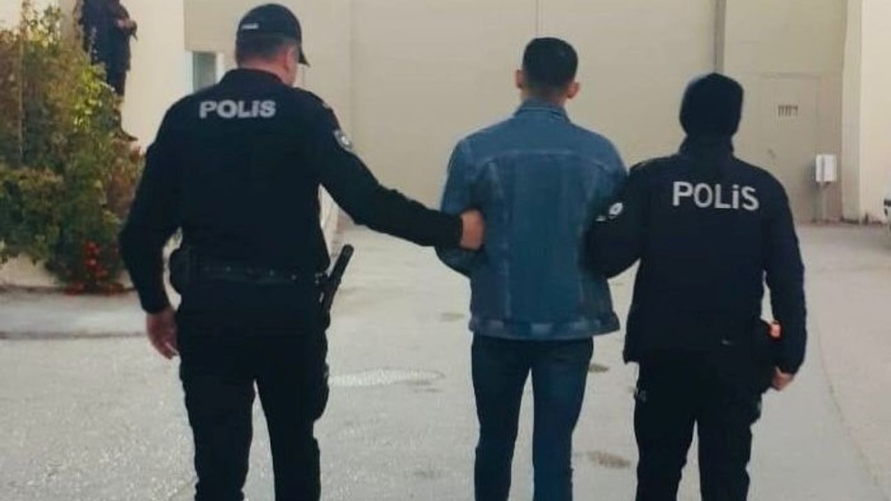 Aranan 20 kişi yakalandı