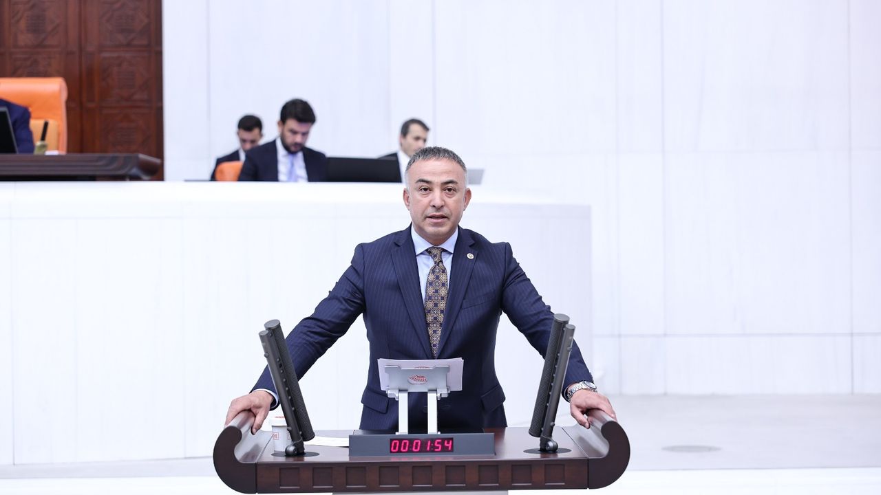 Aşgın'la Tahtasız arasında düello: “Çamur atmıyoruz, soru soruyoruz!”