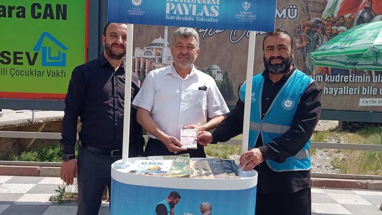 Müftü Eroğlu  kurban bağışını  TDV’ye yaptı