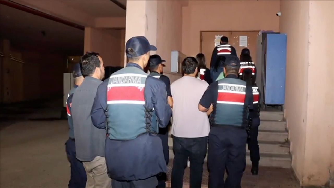 30 ilde 156 FETÖ  şüphelisi yakalandı