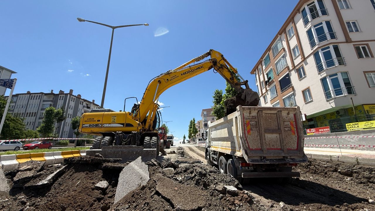 Bişkek Caddesi  yenileniyor