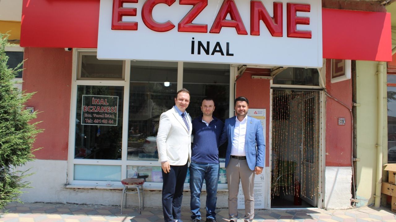 O ilçenin tek eczacısı