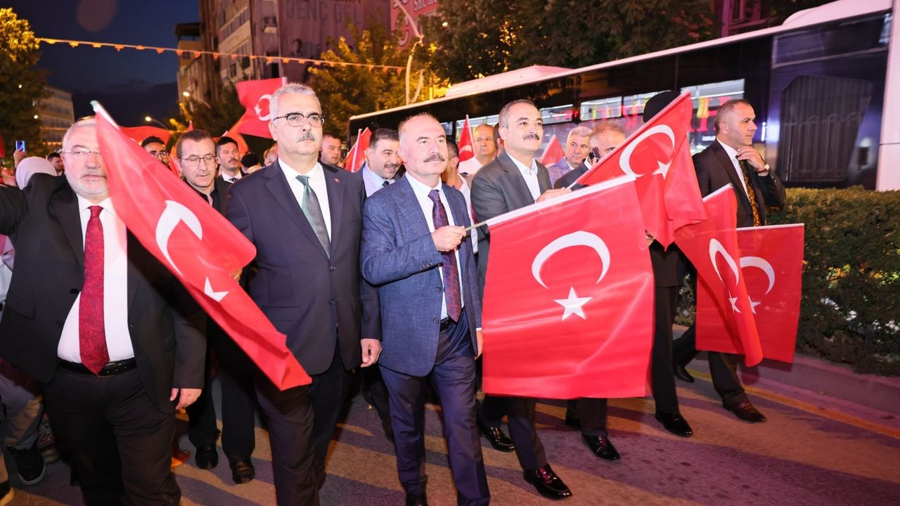 Demokrasi için yürüdüler