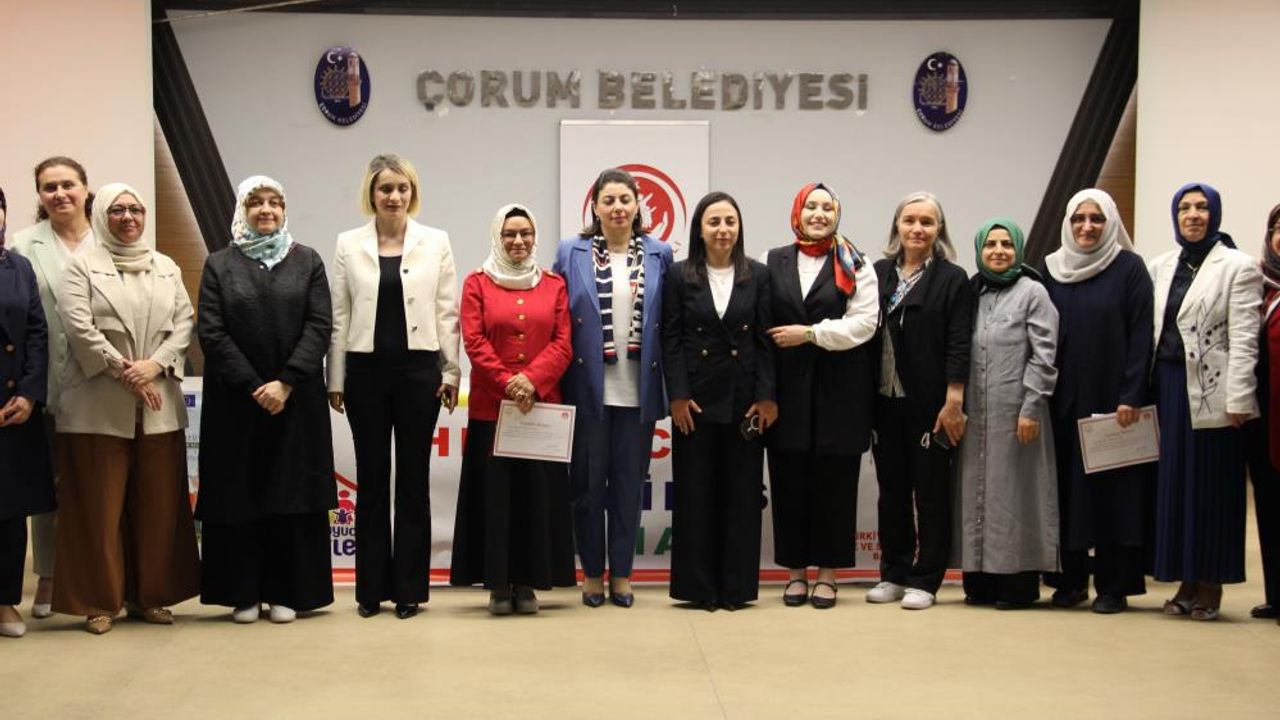 Çorum'da ‘gönül elçileri' koruyucu ailelik için bir araya geldi