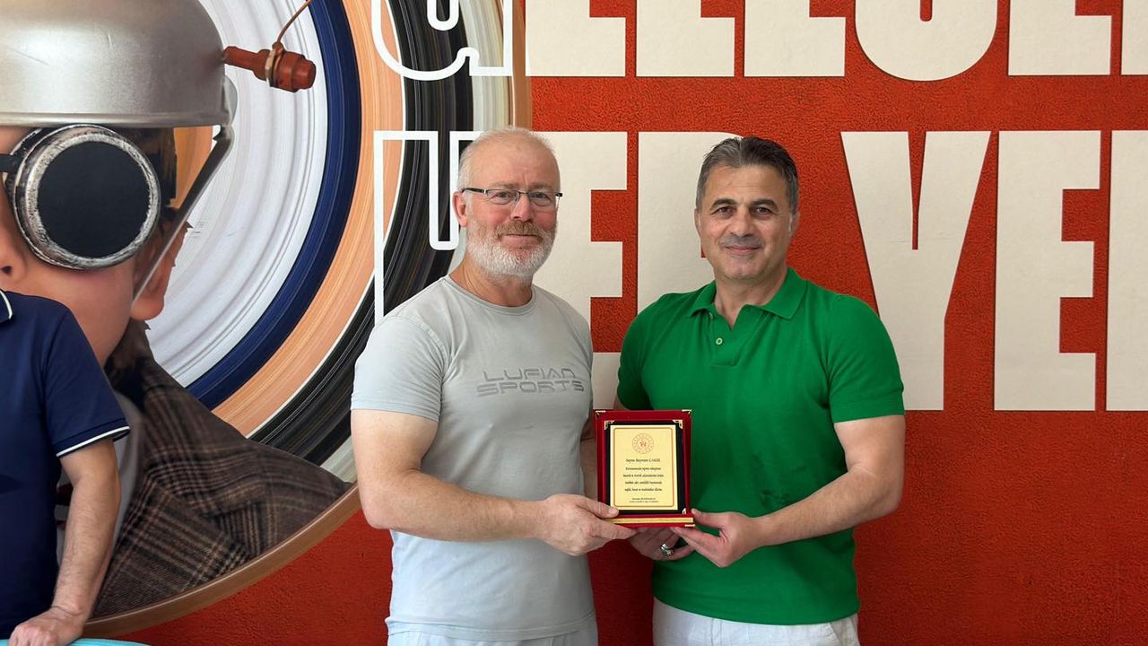 Laçin Gençlik ve Spor Müdürü Bayram Çakır emekliye ayrıldı