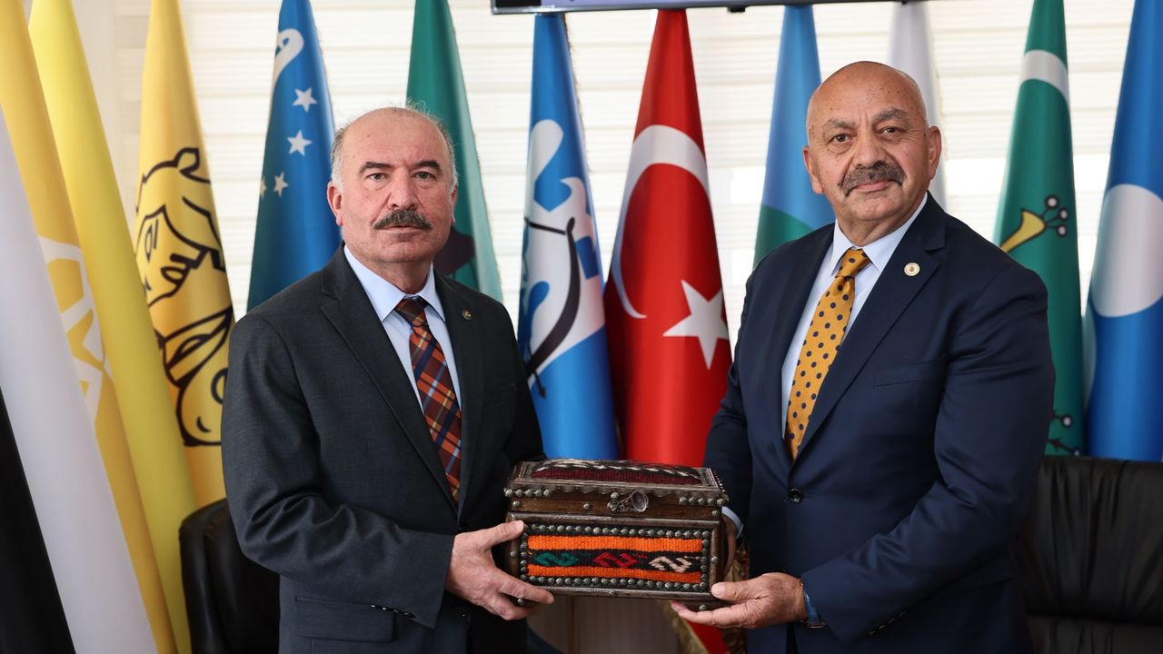 Vali Ali Çalgan'dan Ortaköy  Belediyesi'ne ziyaret