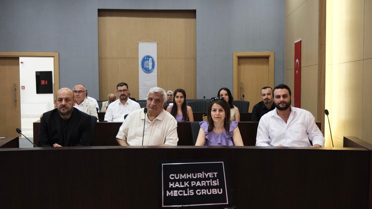 “Belediye’de araç saltanatı var”