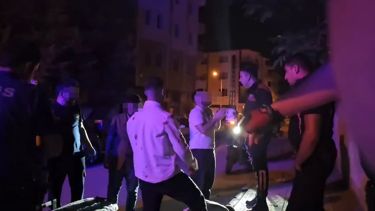Çorum'da hareketli gece: Polis biber gazıyla müdahale etti