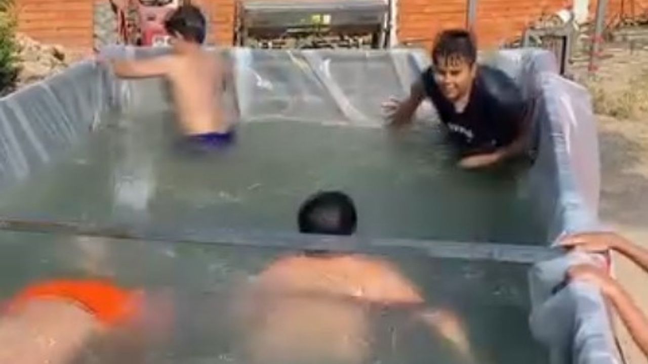 Kamyon kasasında havuz keyfi