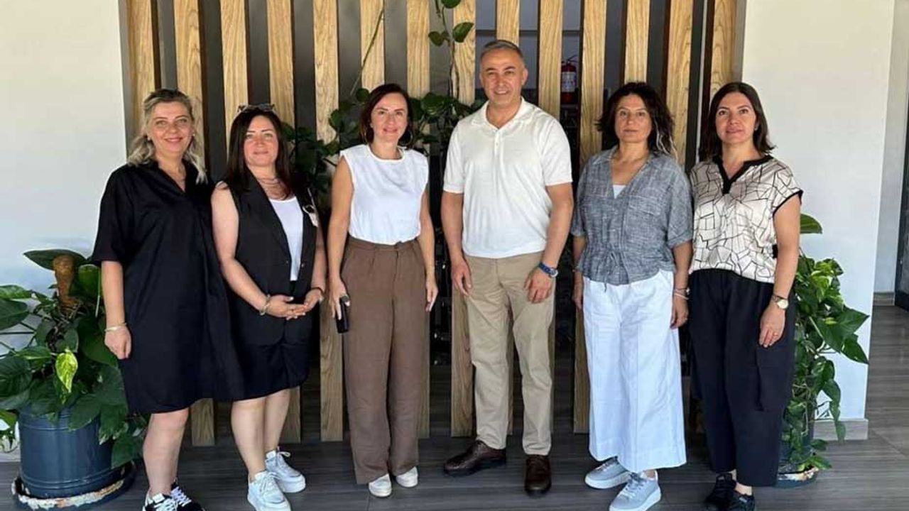 Tahtasız’dan Semrin Kaleli ve arkadaşlarına kutlama