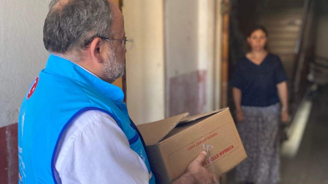 Kurban hisseleri ihtiyaç  sahiplerine ulaştırıldı