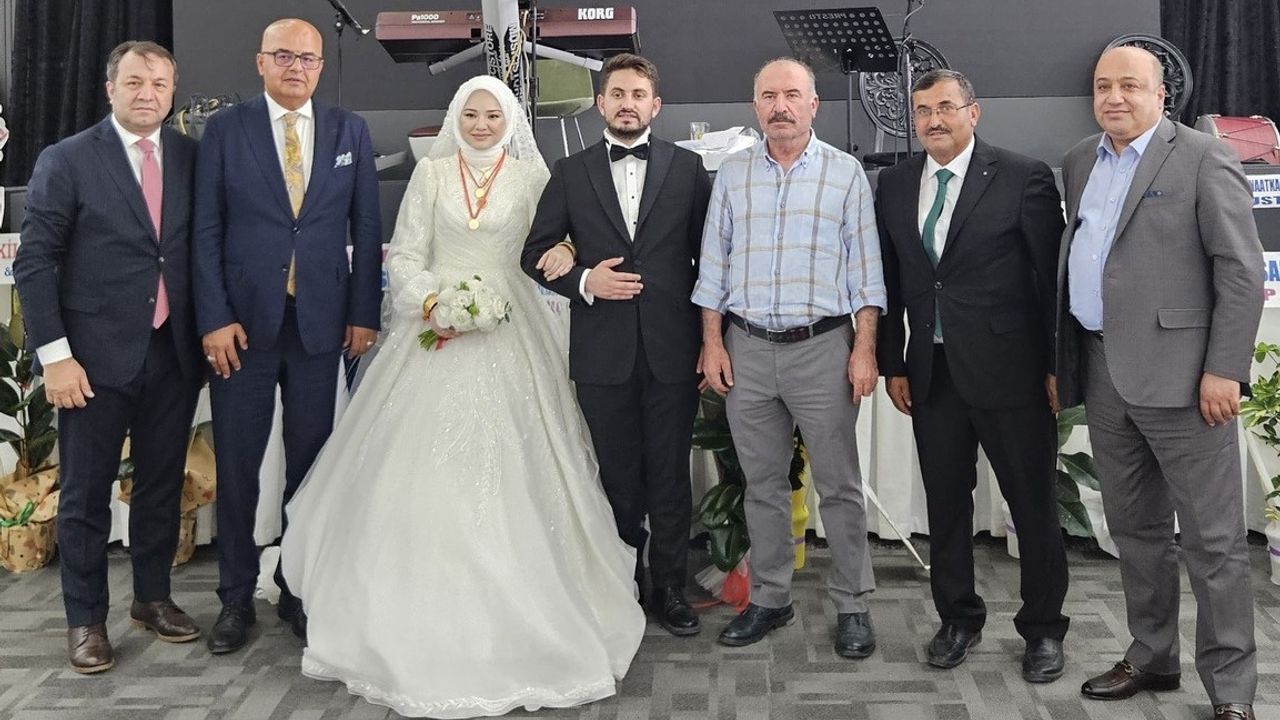 Ziraat Odası Başkanı Adem Özdemir oğlunu evlendirdi