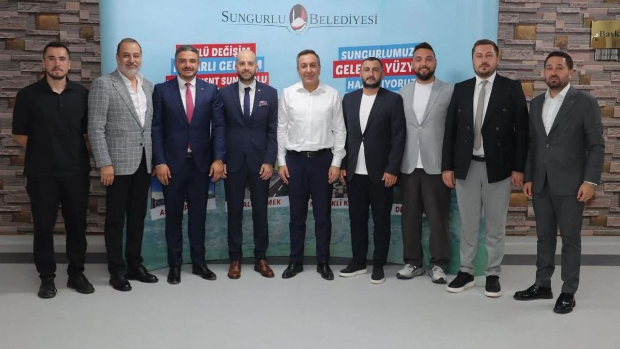 ARCA Çorum FK’dan 300  öğrenciye kırtasiye desteği
