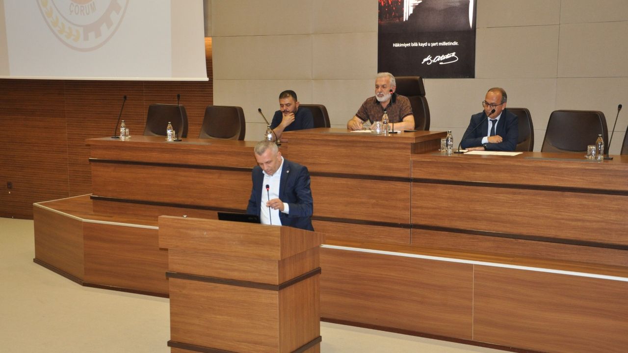 Murat Erdal’dan TSO’ya kongre salonu eleştirisi