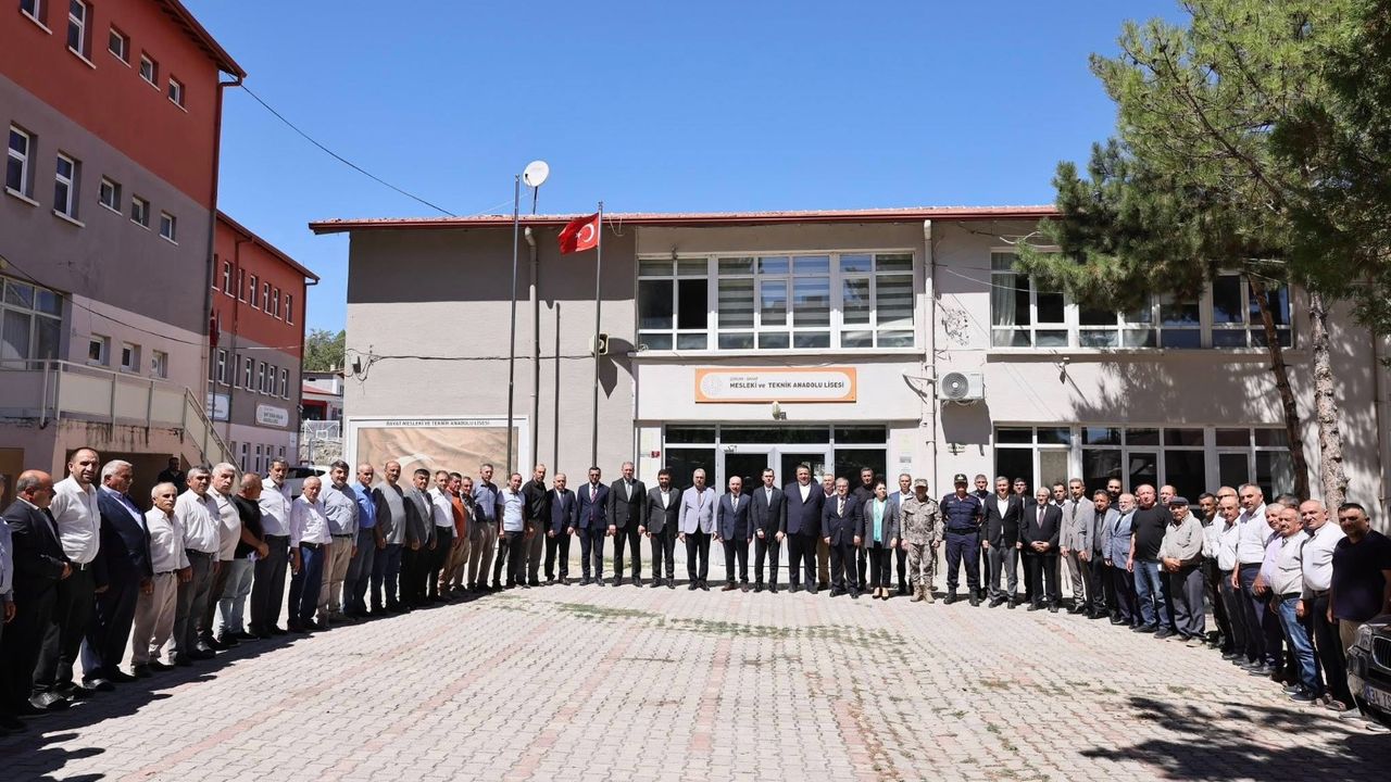 Vali Çalgan Bayat'ta  muhtarlarla buluştu