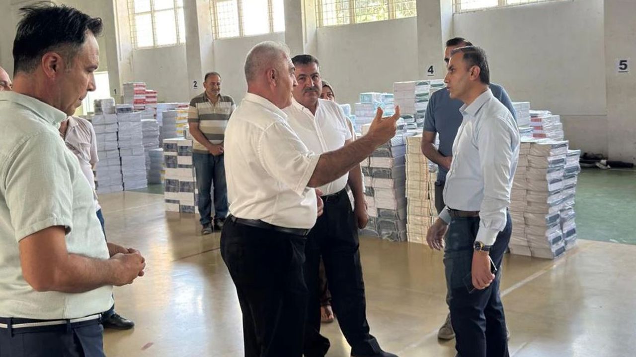 Kitapların okullara  dağıtımına başlandı