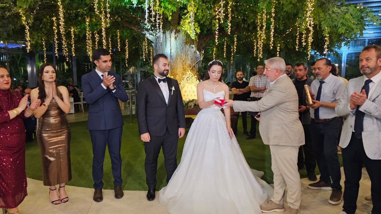 Genç avukatlar Candan ve Furkan'ın mutlu günü