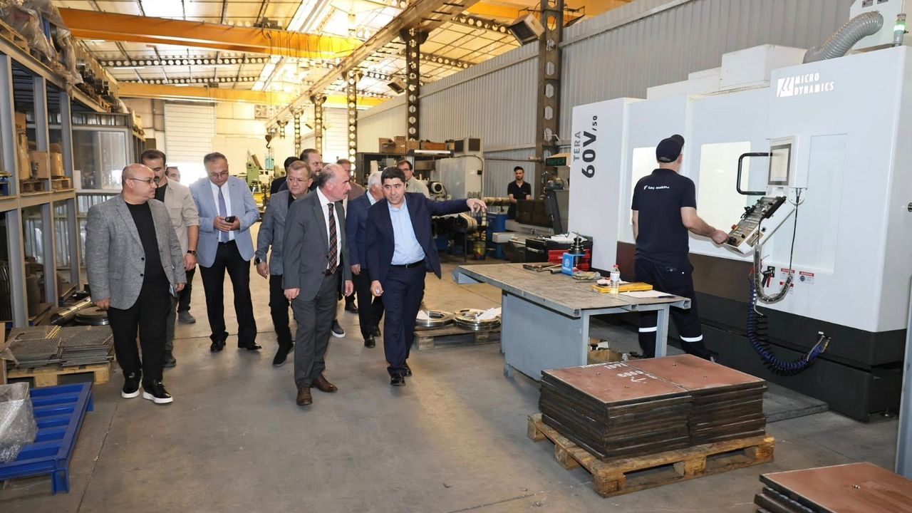 Vali Ali Çalgan  Taç Makine’de  inceleme yaptı