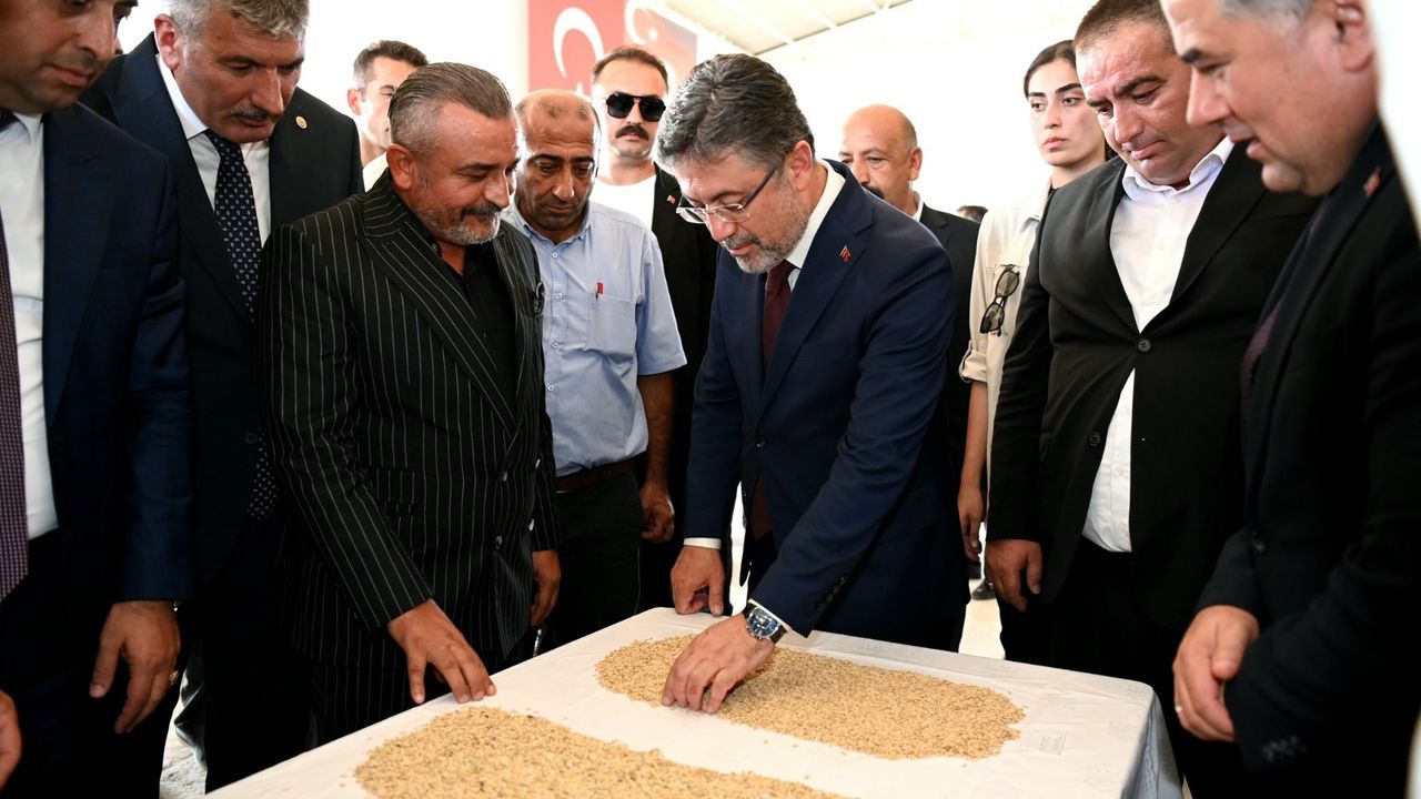 “Eğer verimli ve kaliteli bir üretim için  sertifikalı tohum kullanmamız gerekir”