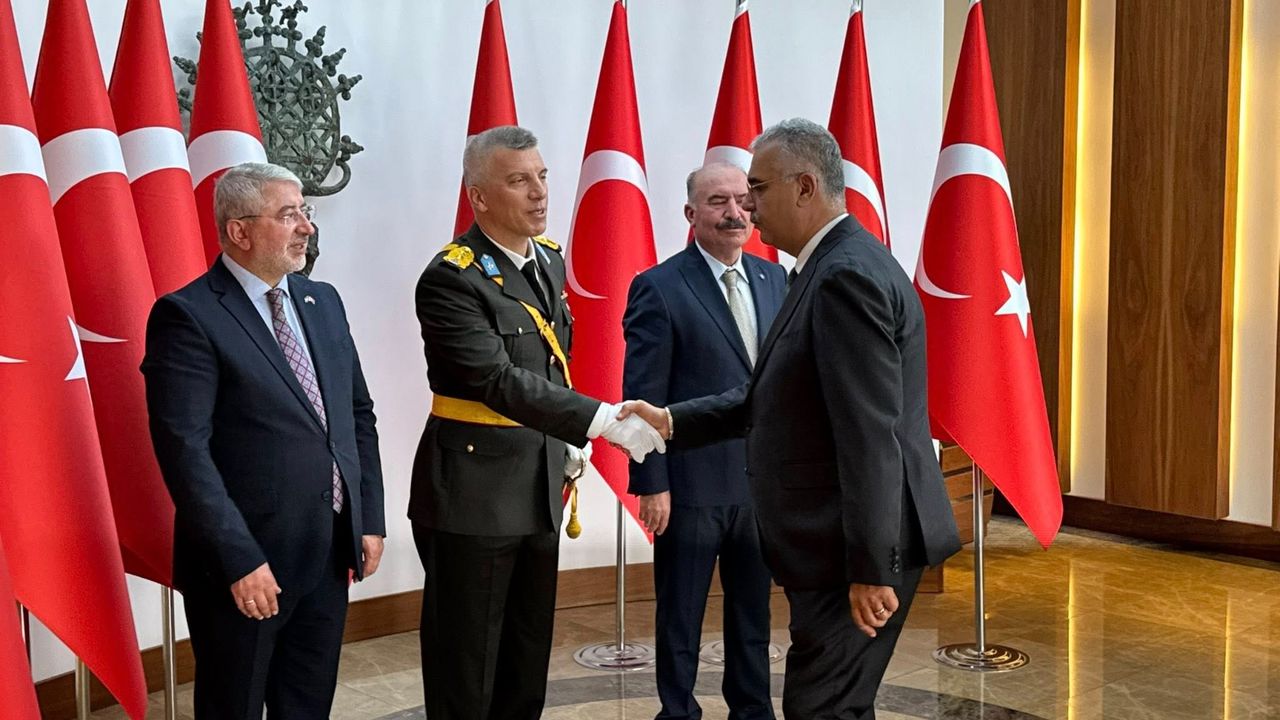 Vali Ali Çalgan  kutlamaları kabul etti