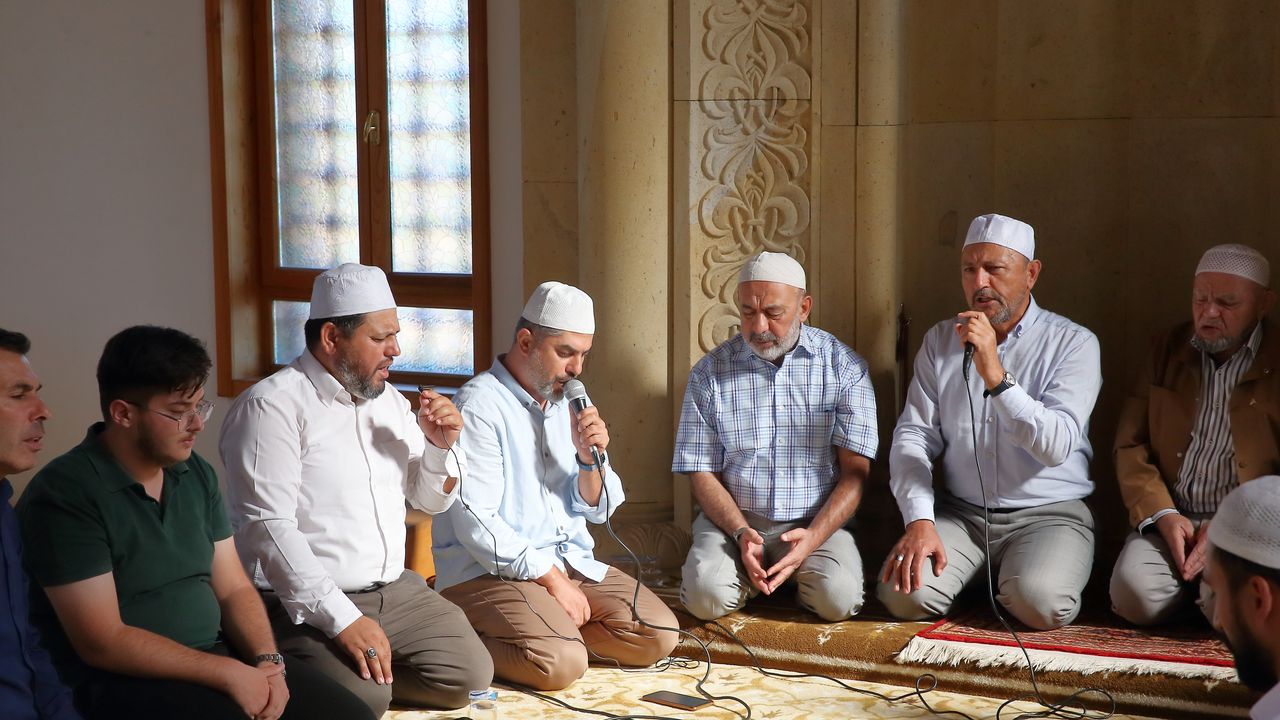 Çorum'da Erol Olçok ve oğlu için mevlit okutuldu