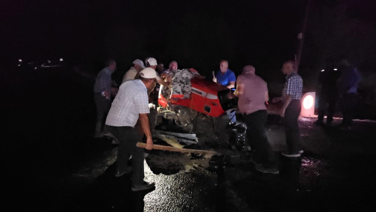 Traktör ikiye bölündü 5 kişi yaralandı