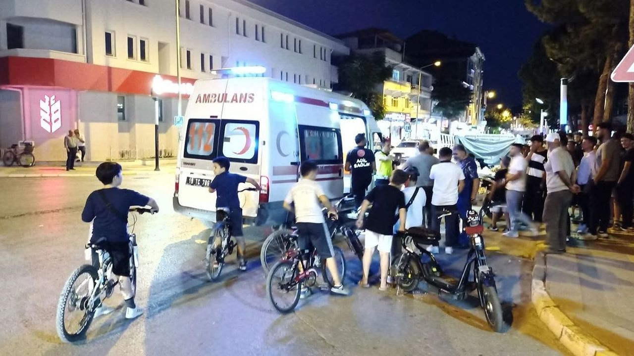 Oto ile motosiklet  çarpıştı: 1 yaralı