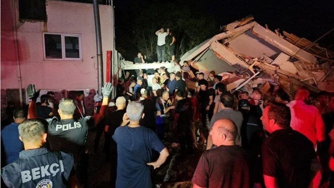 6,1 büyüklüğünde deprem: 1 kişi hayatını kaybetti, 29 kişi yaralandı