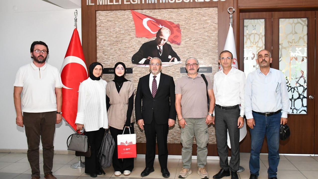 YKS’de başarılı  öğrenciye tebrik