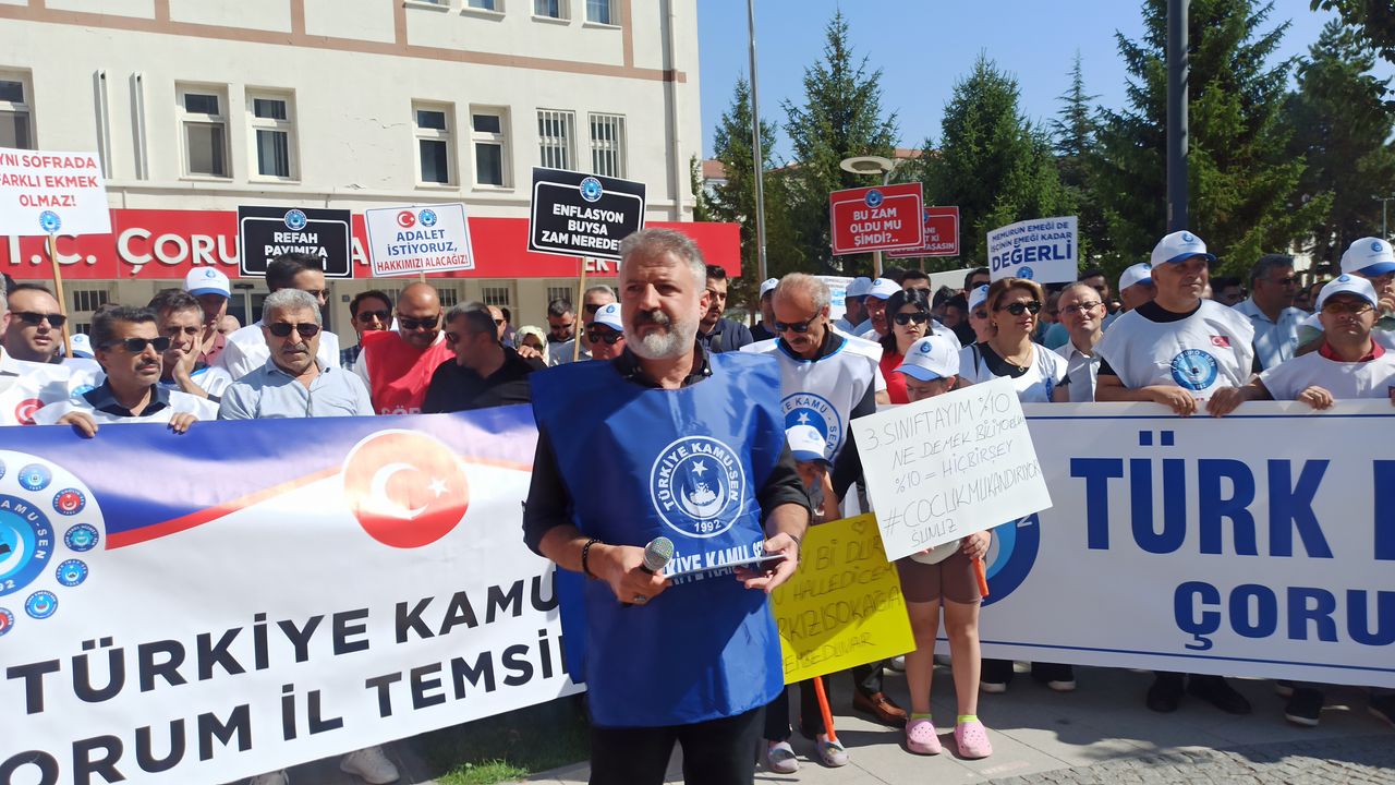 Memurlar eylemde: "Memur maaşları insanca yaşamaya yetmiyor"