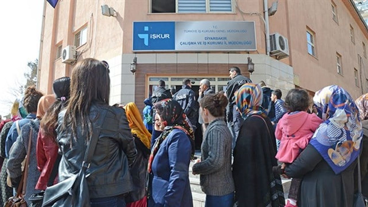Rekor seviyede: Türkiye'de 3 milyon kişi işsiz