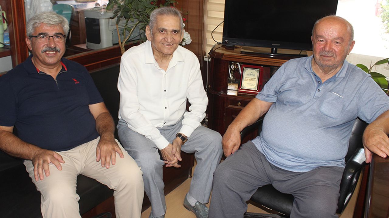 Teyze oğulları özlem giderdi