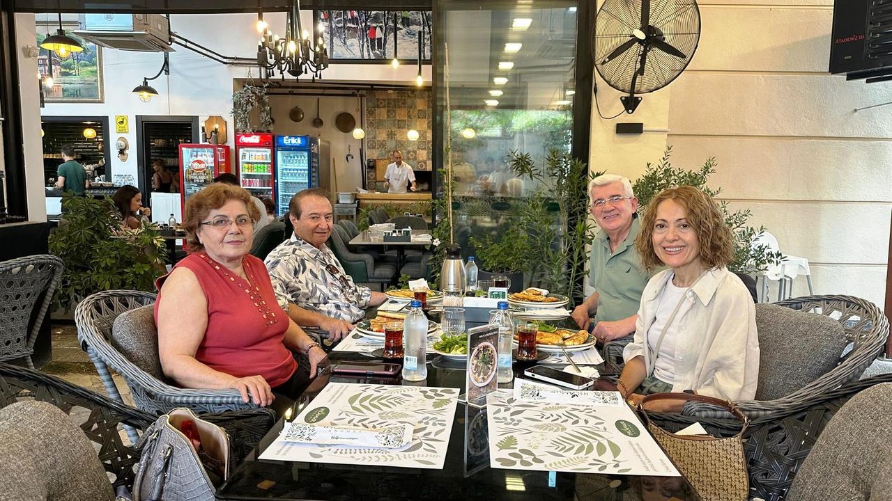 Dostlar unutmaz…