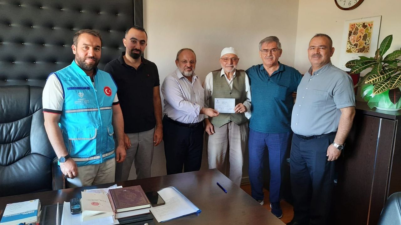 Hayırseverden Hıdırlık Kur’an Kursu inşaatına bağış