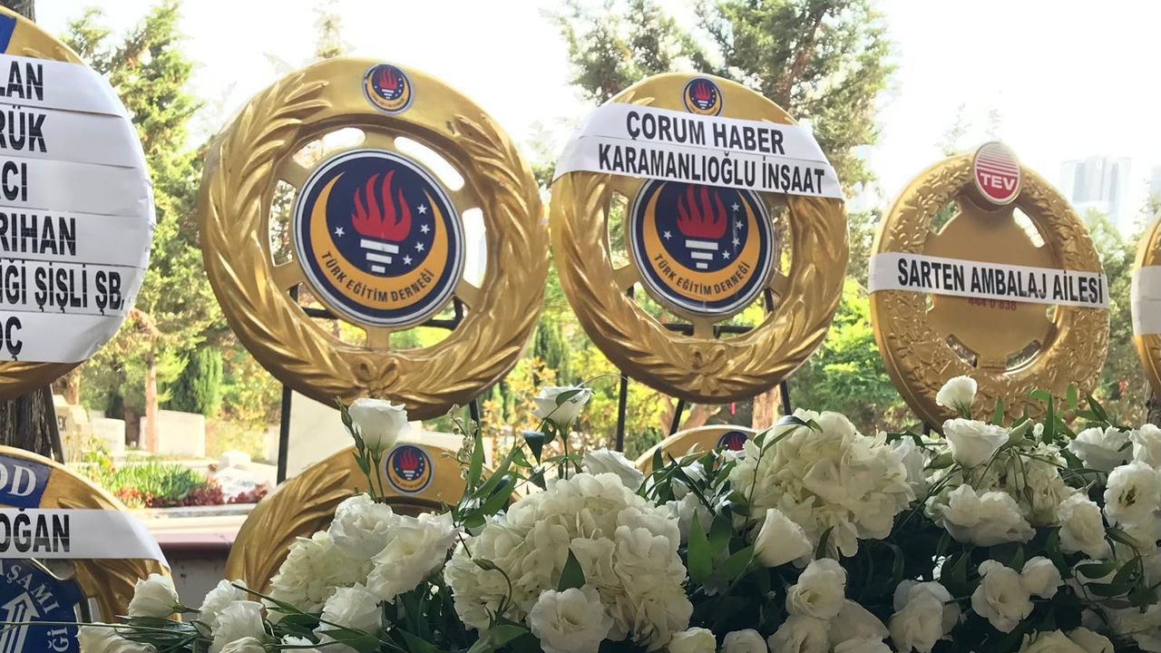 Selçuk Alagöz cenaze töreninde ÇORUM HABER çelengi
