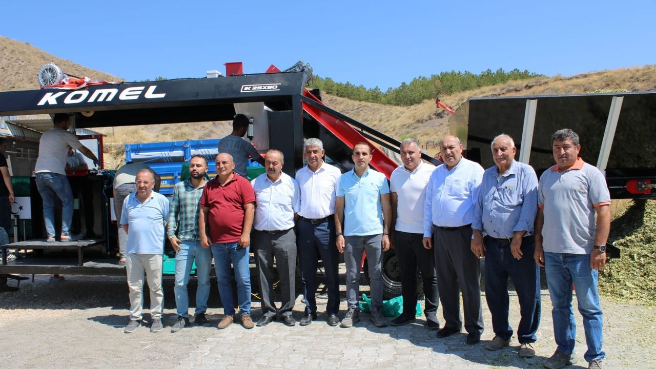 Küspe-silaj paketleme makinesi törenle hizmete girdi