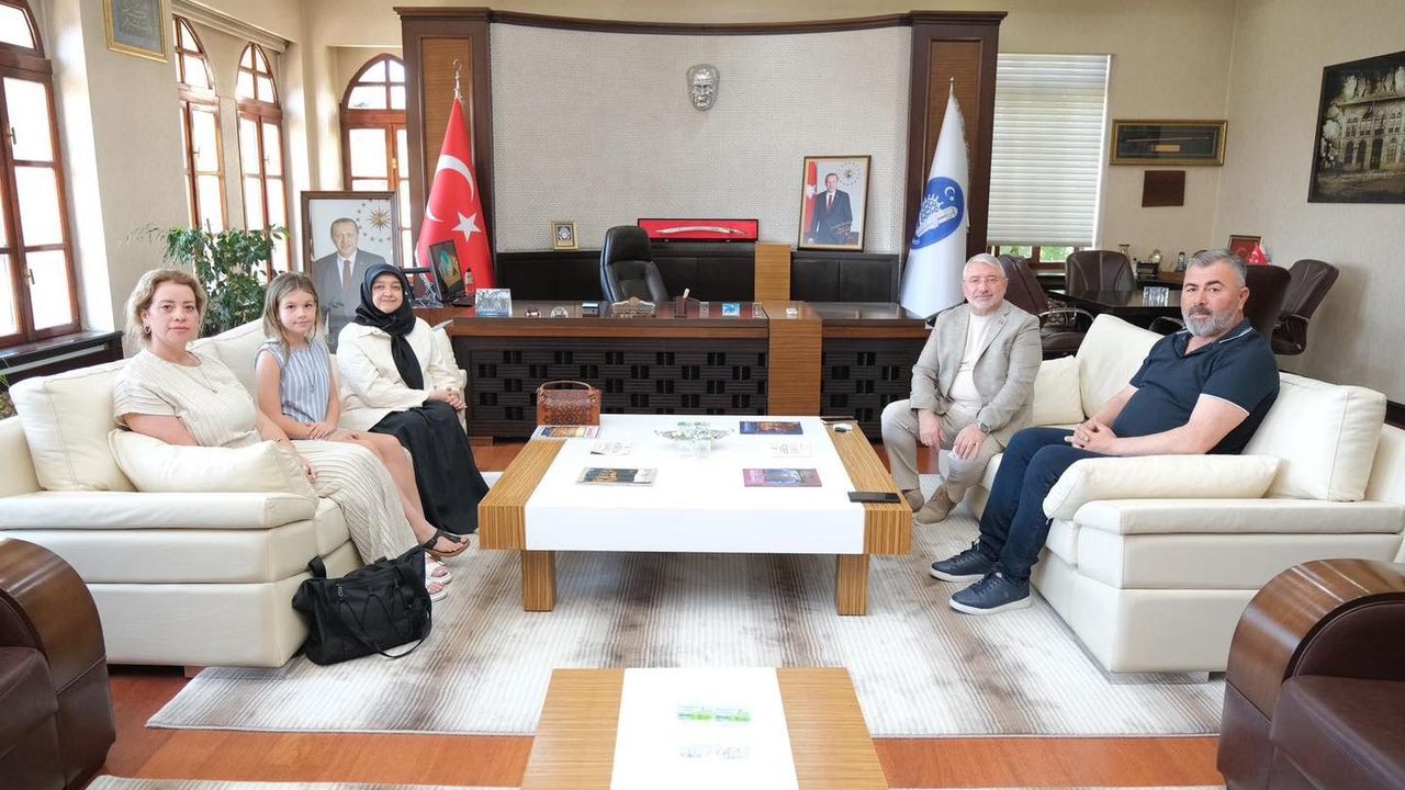 Aşgın Kıbrıs'tan gelen misafirlerini ağırladı