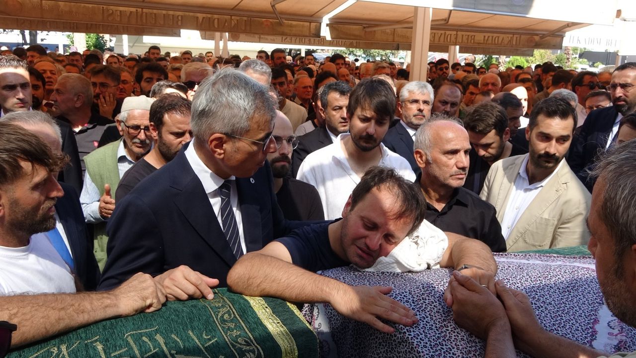 Bebeğinin battaniyesine sarılan doktor babanın "Oğlum" feryatları yürekleri dağladı