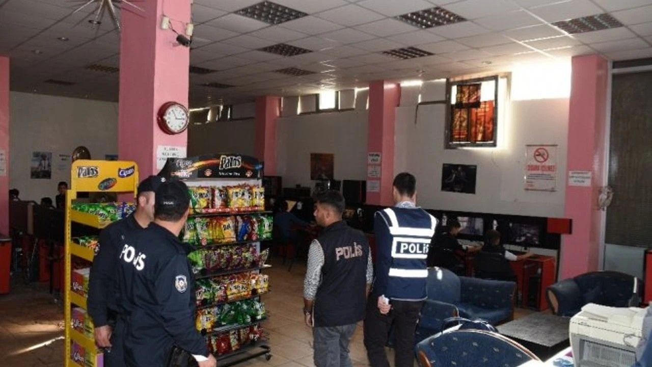 Çorum'da kafe, çay ocağı, oyun salonlarına baskın!