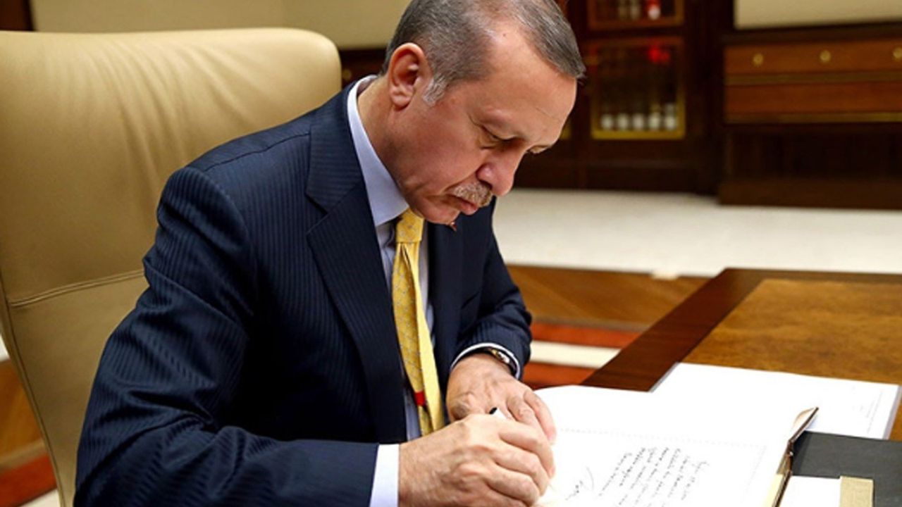 Öz Büro İş Sendikası'nın grevi 60 gün süreyle ertelendi