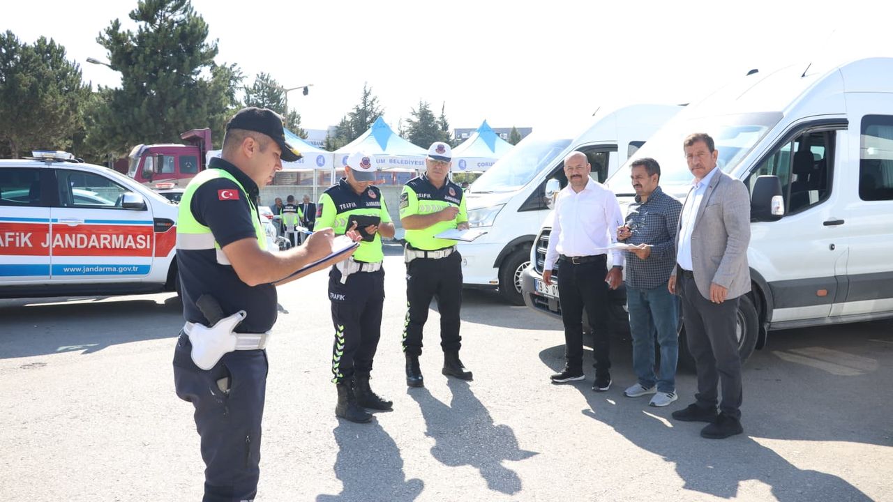 Çorum'da okul servis araçları denetlendi
