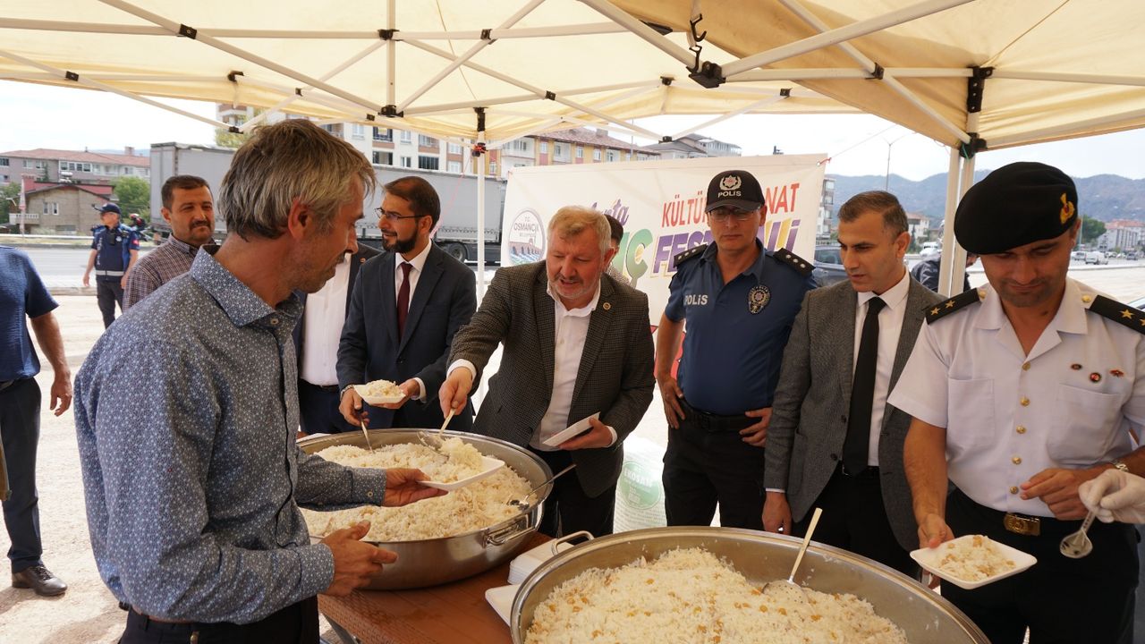 Sürücülere pirinç  pilavı ikram edildi