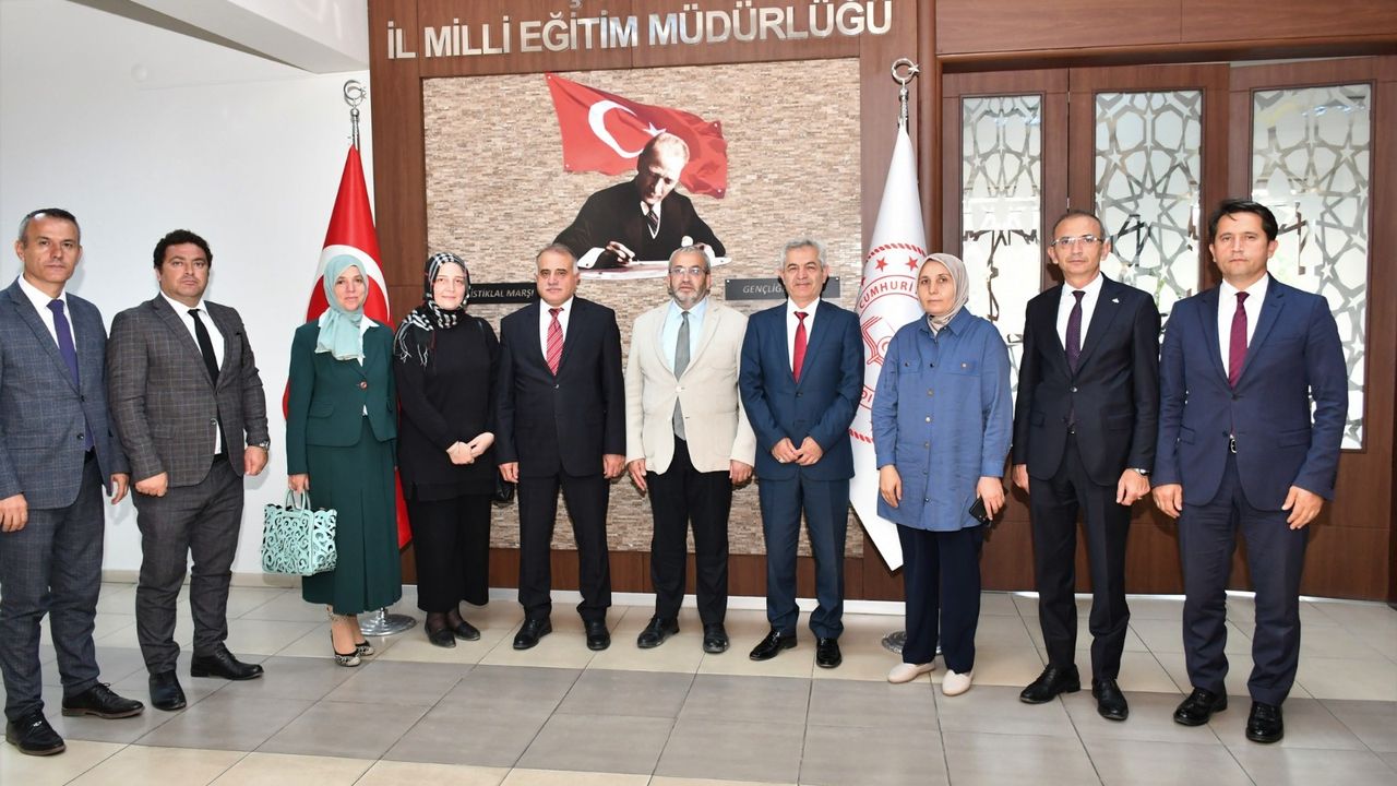 Alar’dan yeni eğitim  öğretim yılı kutlaması