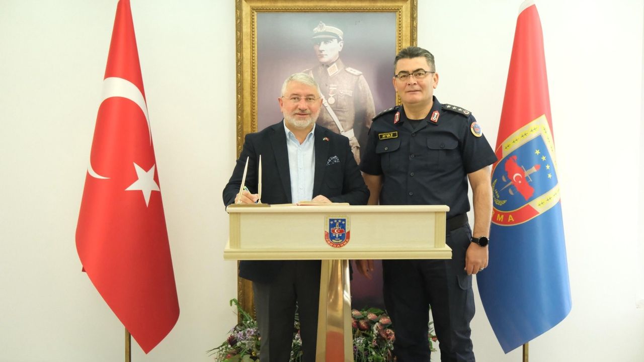 Aşgın, Komutan Ayvaz’ı  makamında ziyaret etti