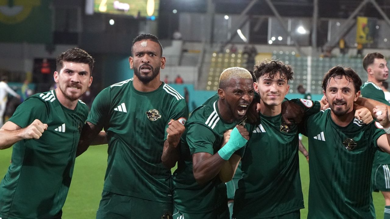 Erok, koltuğu Çorum FK’dan geri aldı